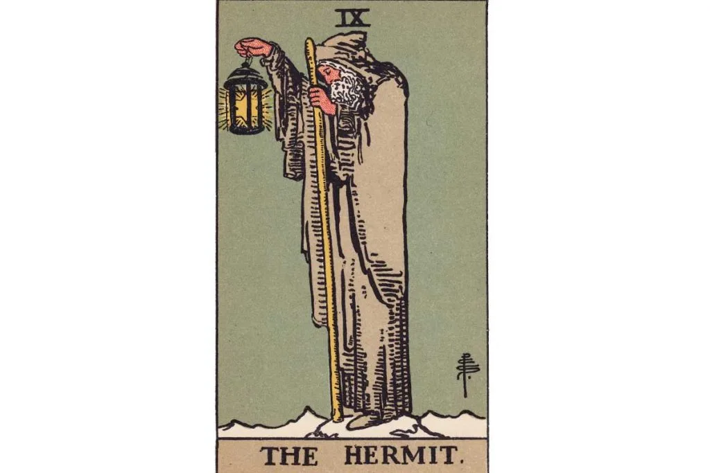 Meaning of The Hermit Tarot Card: Solitude & Wisdom