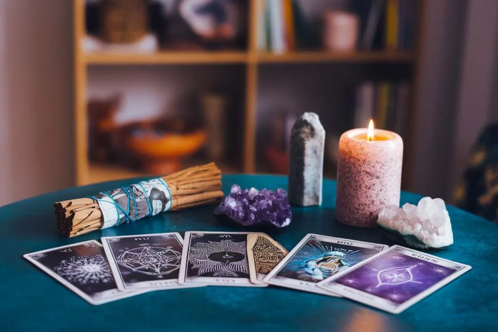 Five Card Tarot Spread Guide For Beginners